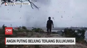 VIDEO: Angin Puting Beliung Terjang Bulukumba