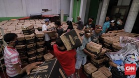 Corona, Pemerintah Klaim Salurkan Bansos ke 50 Juta Keluarga