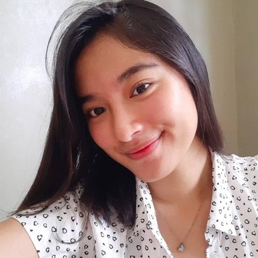 3 Fakta Menarik Echi Unyu, Pengasuh Cantik Kiano yang Mirip Artis