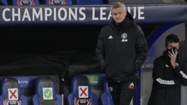 Ole Gunnar Solskjaer menyebut Manchester United harus bangkit dari keterpurukan saat melawan Everton di Liga Inggris akhir pekan ini.