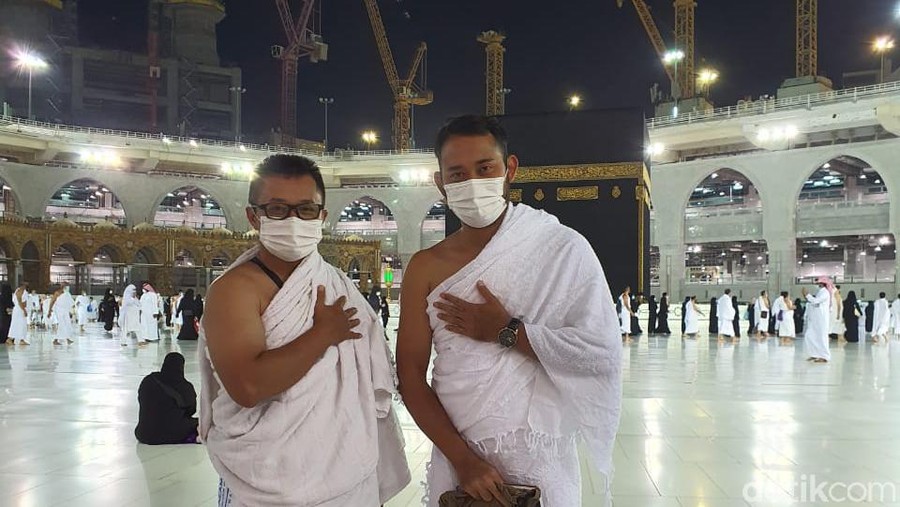Jamaah umroh Indonesia kloter perdana