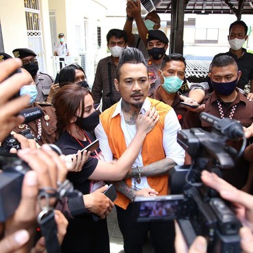 Bebas dari Penjara, Jerinx 'SID' Eksis Lagi di Media Sosial