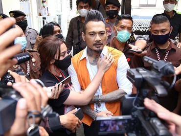 Bebas dari Penjara, Jerinx 'SID' Eksis Lagi di Media Sosial