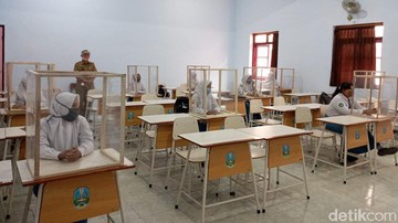 Kunci Sekolah Tatap Muka Bisa Dibuka Awal Tahun Depan