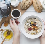 Yuk, Ketahui Kelebihan Oatmeal yang Bisa Jadi Menu Sarapan Kamu!