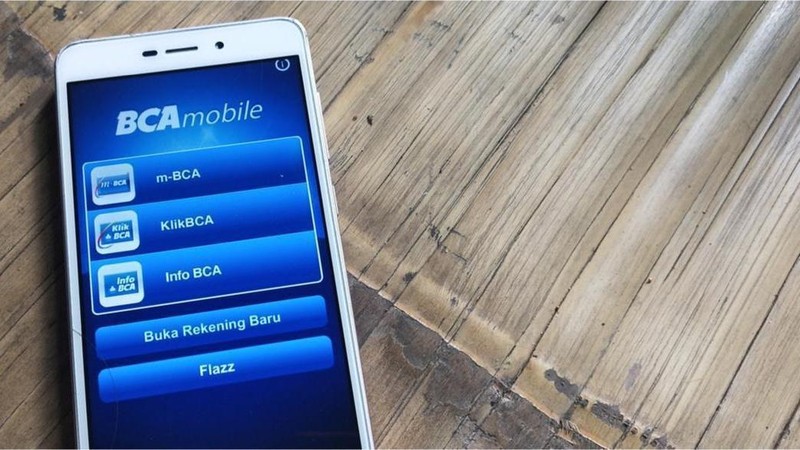 Mau bayar tagihan dan beli apa saja #DibikinSimpel dengan BCA mobile, dari mana dan kapan saja bisa.