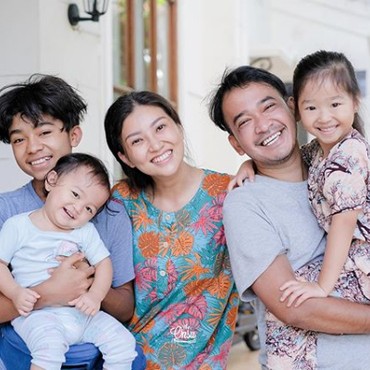 Ruben Onsu Dilarikan ke RS, Sawendah Ungkap Kondisi Terkini Sang Suami