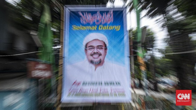Pentolan Front Pembela Islam (FPI), Muhammad Rizieq Shihab tiba di Indonesia pagi ini setelah tiga tahun atau pada 2017 lalu bertolak ke Arab Saudi.