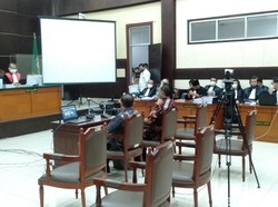 Ekspresi Djoko Tjandra-Brigjen Prasetijo Hadir Langsung di Persidangan