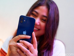 Uang THR Bisa Beli iPhone 12 dan Aneka HP Android  Rp 10-16 Juta
