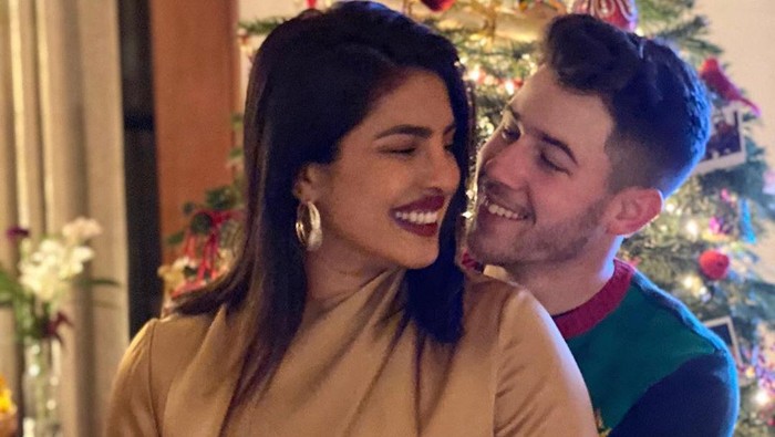 Kemesraan Priyanka Chopra dan Nick Jonas