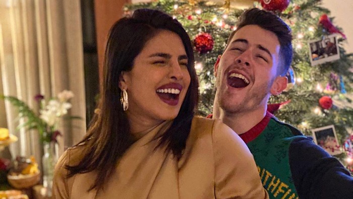 Kemesraan Priyanka Chopra dan Nick Jonas