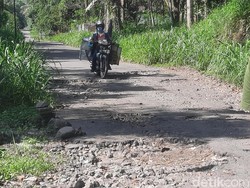 Status Gunung Merapi Siaga, Jalur Evakuasi di Glagaharjo Sleman Rusak