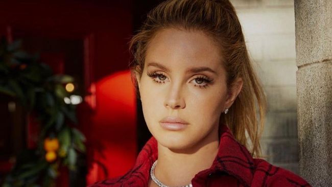 Lirik Lagu Cinnamon Girl - Lana Del Rey