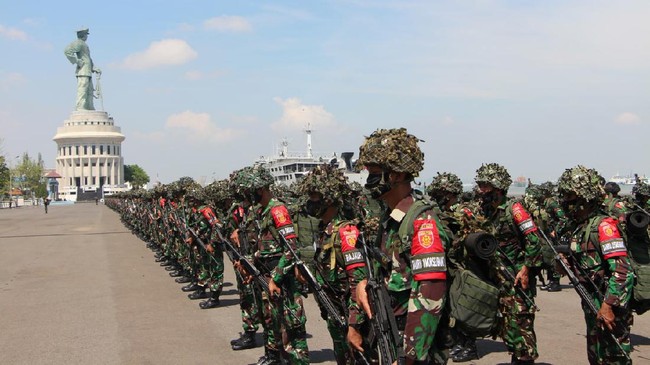 Latihan tempur digelar TNI AD di Puslatpur Kodklatad Baturaja, Sumsel untuk menghadapi ancaman agresi negara asing.