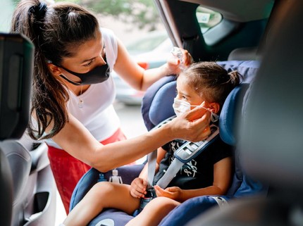 Hendak Mudik dengan Si Kecil? Gunakan Car Seat yuk Bun agar Anak Aman dan Selamat