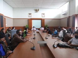 Temui Bupati Aa Umbara, Buruh Tagih Janji Politik-Kenaikan UMK