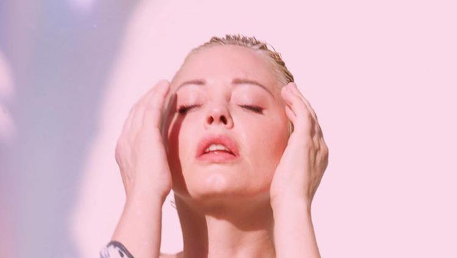 ROse McGowan