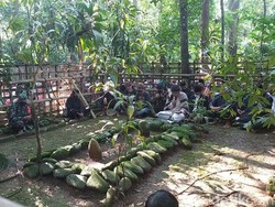Melihat Merlawu, Tradisi Berdoa dan Makan Bareng di Ciamis