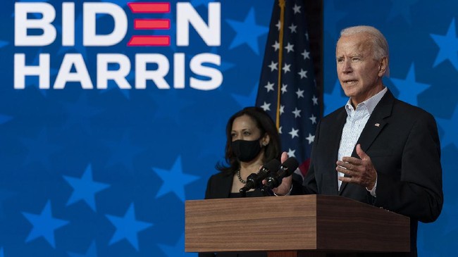 Joe Biden dan Kamala Harris menyatakan siap mengambil alih Gedung Putih dengan fokus pemulihan AS dari virus Corona.