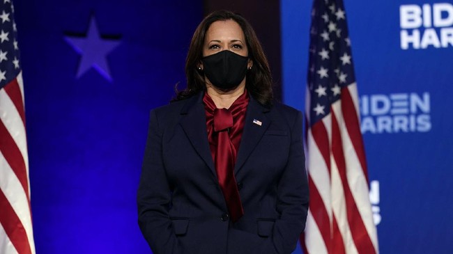 Wapres AS terpilih Kamala Harris tengah menjadi perbincangan di media sosial setelah ia menjadi model foto sampul majalah Vogue.
