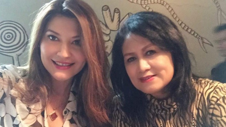 Tamara Bleszynski dan Ibunya Tamara Bleszynski dan Ibunya