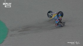 VIDEO: Lowes Jatuh dan Tercepat Kedua di FP2 Moto2 Eropa