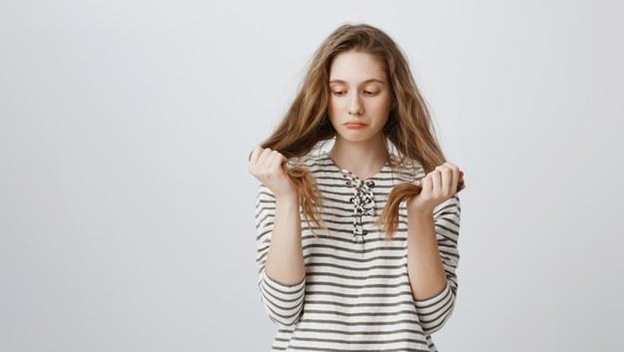 Tumbuh Uban di Usia Muda, Ini Penyebabnya!