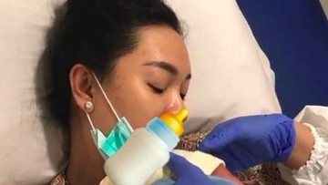 Mengunggah foto bayi di media sosial