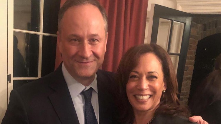 Kamala Harris dan suaminya Kamala Harris dan suaminya