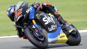 Hasil Moto2 Eropa: Bezzecchi Menang, Lowes Jatuh
