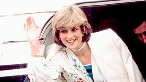 6 Inspirasi Vintage Style Ikonik ala Princess Diana