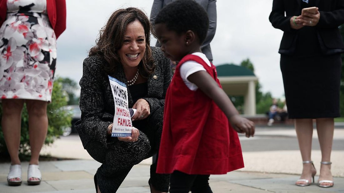 FOTO: Kamala Harris, Wapres Wanita Kulit Hitam Pertama di AS