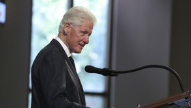 Eks Presiden AS Bill Clinton ke Joe Biden: Demokrasi Menang