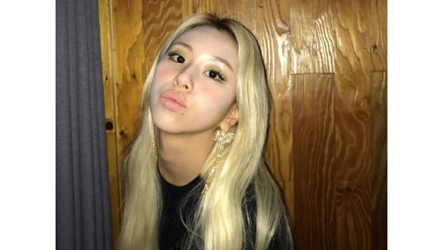 Chaeyoung TWICE Dikabarkan Pacaran dengan Tatto Artist
