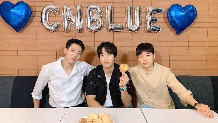 CNBLUE comeback bertiga