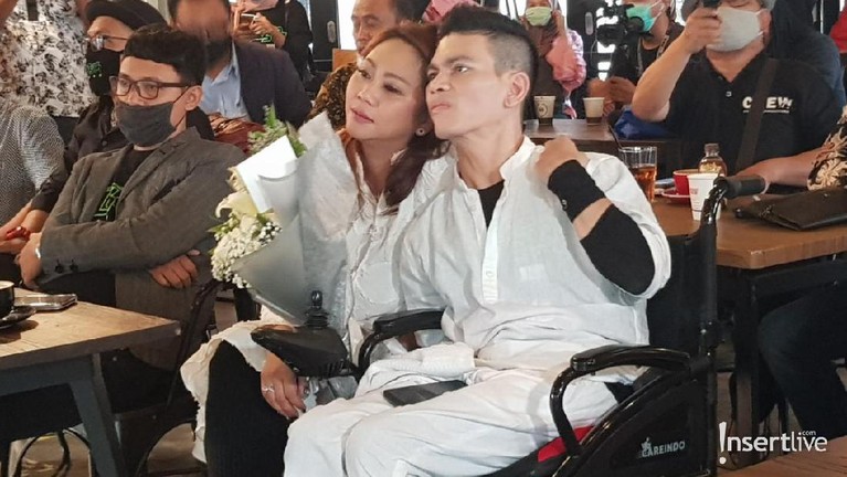 Potret Mesra El Ibnu dan Sarah Dee yang Disebut Segera Menikah - Foto 1