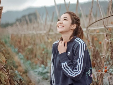 Gisel Posting Caption Galau, Komentar Gading Dipuji Netizen