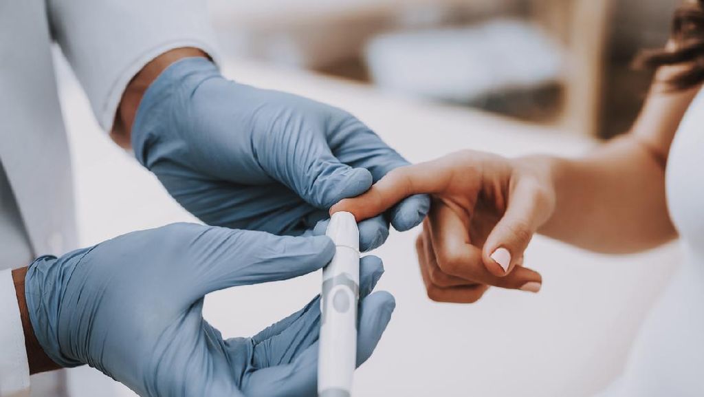 Pekerja Ramai-Ramai Cek Kesehatan Gratis di Wellnest Festival 2026