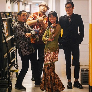 Lirik Lagu Love You on Tuesday - Mocca