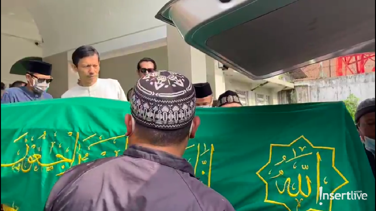 Pemakaman Gatot Brajamusti