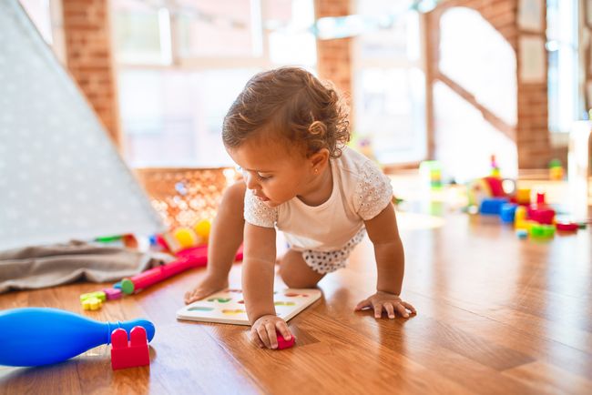 8 Mainan Terbaik untuk Maksimalkan Perkembangan Anak Satu Tahun