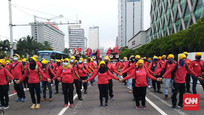 Kapolres Jakarta Pusat menyatakan pihaknya tak akan membubarkan demo buruh menolak Omnibus Law, jika dilakukan sesuai protokol kesehatan.