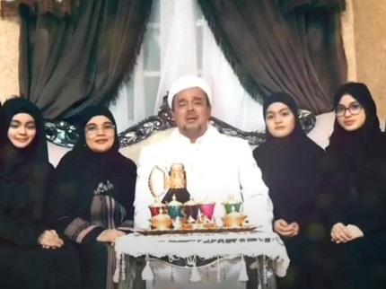 5 Potret Syarifah Najwa Shihab dan Keluarga Habib Rizieq