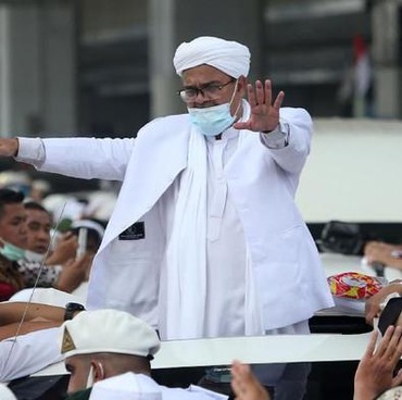 Seram, Viral Video Seorang Pria Ancam Penggal Kepala Habib Rizieq