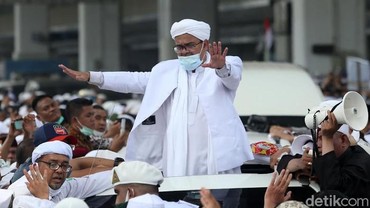 Seram, Viral Video Seorang Pria Ancam Penggal Kepala Habib Rizieq