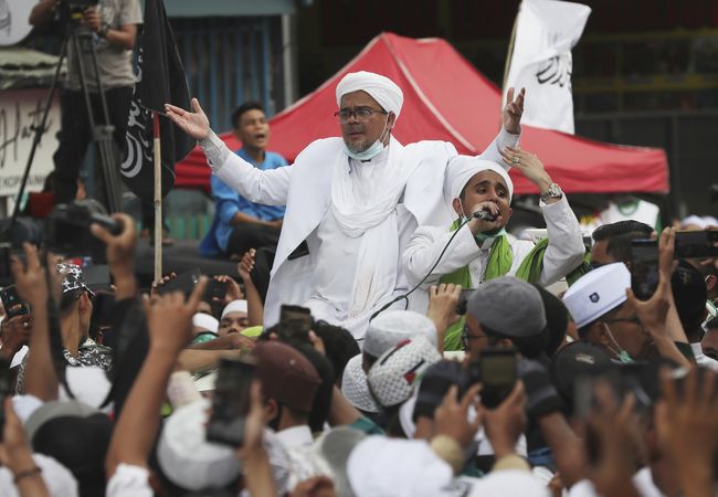 Fanatisme Pendukung Rizieq Di Balik Lumpuhnya Bandara Soetta