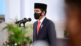 Jokowi Lantik Dua Menteri dan Kepala BRIN