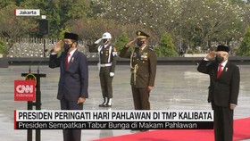 VIDEO: Jokowi Peringati Hari Pahlawan di TMP Kalibata