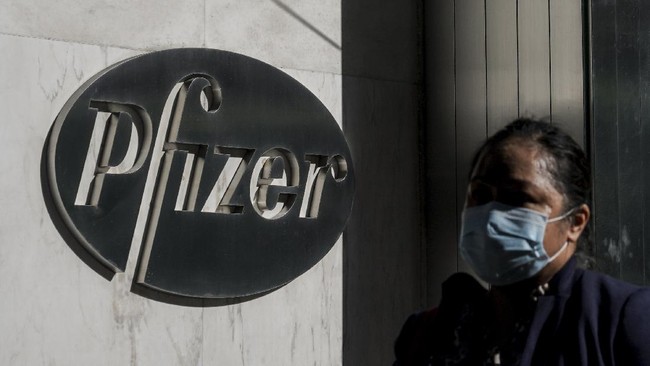Saham Pfizer meroket hingga 7,7 persen di Bursa Saham AS, Wall Street usai pengumuman hasil vaksin corona buatan Pfizer dan BioNtech.